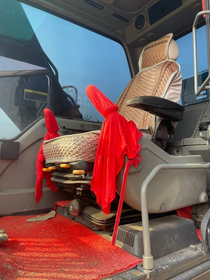 Volvo EC 210  - Crawler excavator: picture 2 Volvo EC 210  - Crawler excavator: picture 2