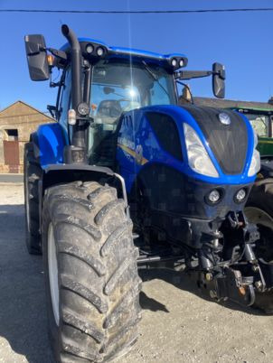 New Holland T7.210 - Farm tractor: picture 1 New Holland T7.210 - Farm tractor: picture 1