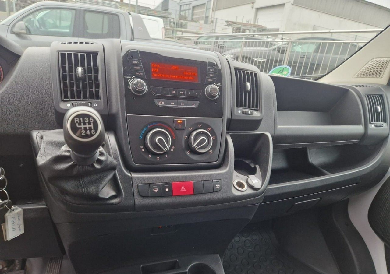 Citroen Jumper Jumper 2.2-140KM Długi Wysoki Klima Kamera 106tkm Model 2022 - Panel van: picture 4 Citroen Jumper Jumper 2.2-140KM Długi Wysoki Klima Kamera 106tkm Model 2022 - Panel van: picture 4