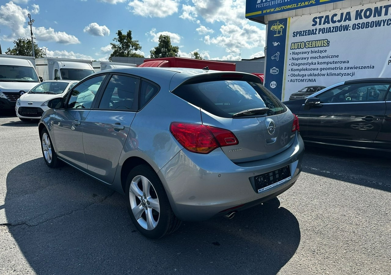 Opel Astra H Opel Astra 1.4-140KM Nowy silnik świeżo sprowadzony 2012 - Hatchback: picture 4 Opel Astra H Opel Astra 1.4-140KM Nowy silnik świeżo sprowadzony 2012 - Hatchback: picture 4