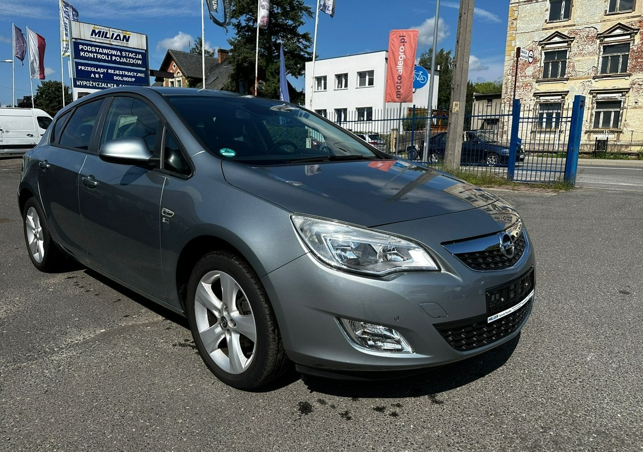 Opel Astra H Opel Astra 1.4-140KM Nowy silnik świeżo sprowadzony 2012 - Hatchback: picture 2 Opel Astra H Opel Astra 1.4-140KM Nowy silnik świeżo sprowadzony 2012 - Hatchback: picture 2