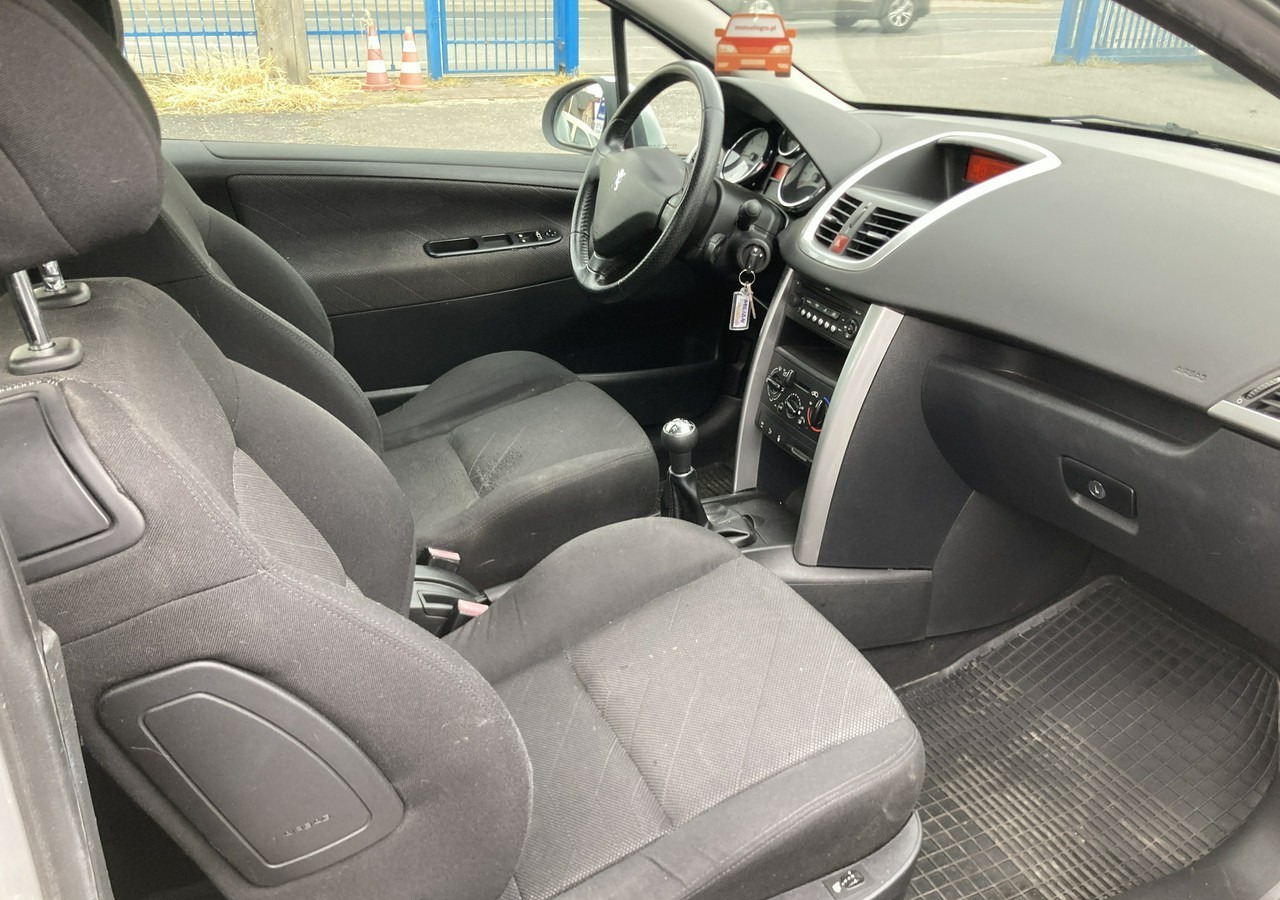 Peugeot 207 Peugeot 207 1.6HDI-16V Klima 2007 - Hatchback: picture 5 Peugeot 207 Peugeot 207 1.6HDI-16V Klima 2007 - Hatchback: picture 5