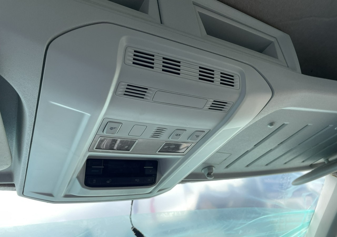 Combi van Volkswagen Crafter Volkswagen Crafter 2.0-180KM 4X4 Brygadówka 5-osob dokka Model 2021: picture 11