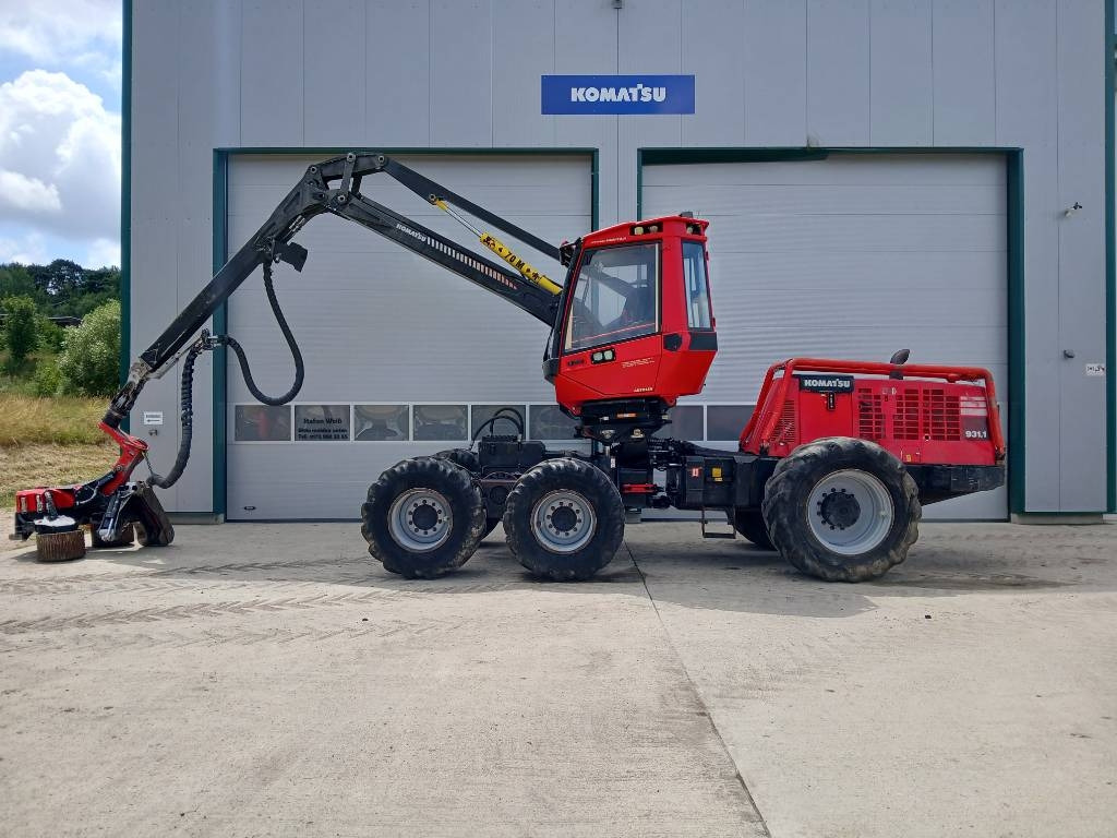 Forestry harvester Komatsu 931.1: picture 7