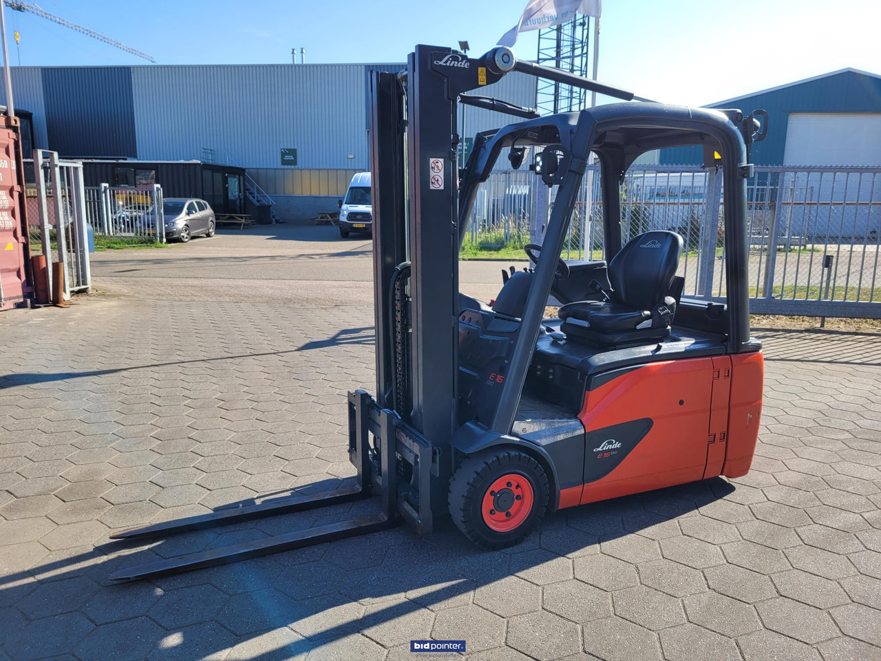 Linde E 16 -02 elektrische heftruck 3 delige mast - Electric forklift: picture 1 Linde E 16 -02 elektrische heftruck 3 delige mast - Electric forklift: picture 1