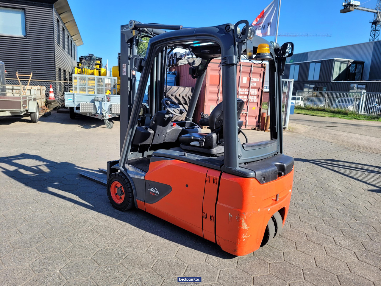Linde E 16 -02 elektrische heftruck 3 delige mast - Electric forklift: picture 3 Linde E 16 -02 elektrische heftruck 3 delige mast - Electric forklift: picture 3
