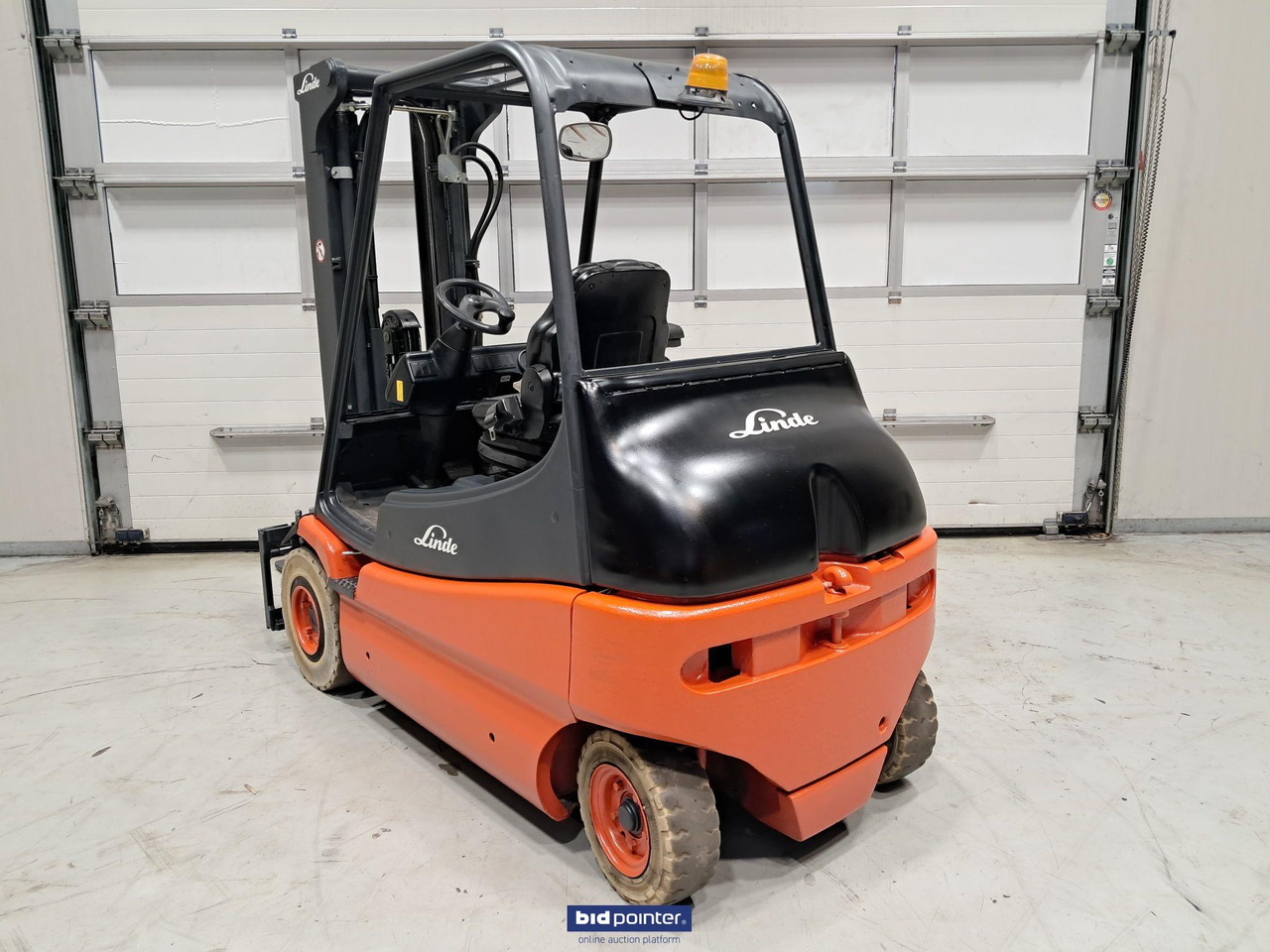 Linde E25-02 elektrische vorkheftruck - Electric forklift: picture 3 Linde E25-02 elektrische vorkheftruck - Electric forklift: picture 3