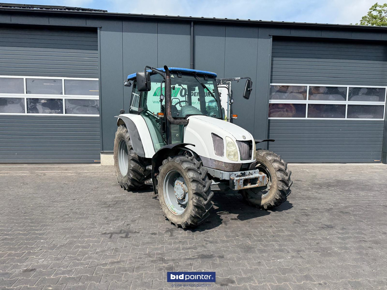 New Holland TL 70A - Farm tractor: picture 5 New Holland TL 70A - Farm tractor: picture 5