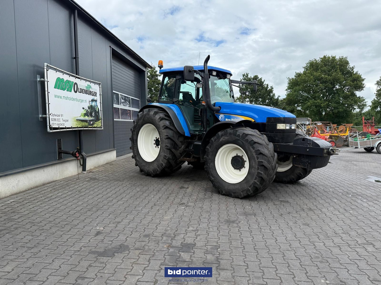 New Holland TM 140 - Farm tractor: picture 4 New Holland TM 140 - Farm tractor: picture 4