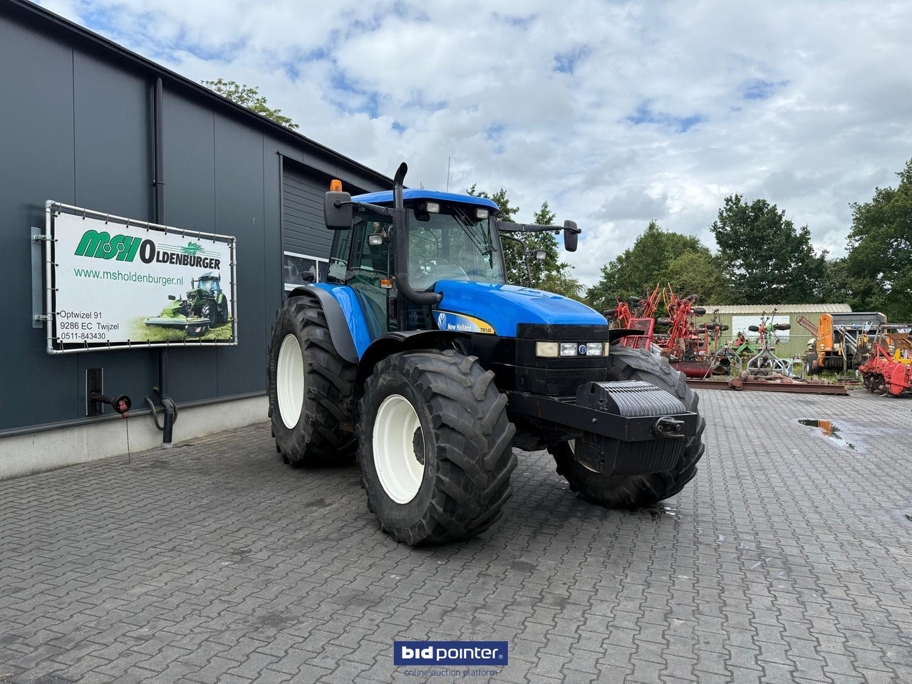 New Holland TM 140 - Farm tractor: picture 3 New Holland TM 140 - Farm tractor: picture 3