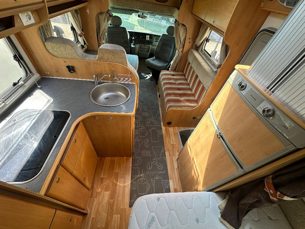 MCLOUIS .TANDY PLUS 365 - Semi-integrated motorhome: picture 4 MCLOUIS .TANDY PLUS 365 - Semi-integrated motorhome: picture 4
