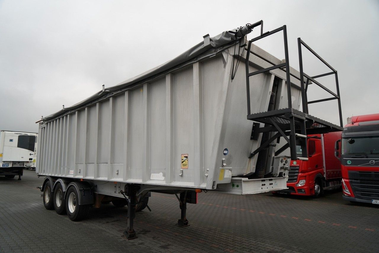 Benalu TIPPER 45 M3/WHOLE ALUMINIUM/5700 KG/FLAP-DOORS - Tipper semi-trailer: picture 2 Benalu TIPPER 45 M3/WHOLE ALUMINIUM/5700 KG/FLAP-DOORS - Tipper semi-trailer: picture 2
