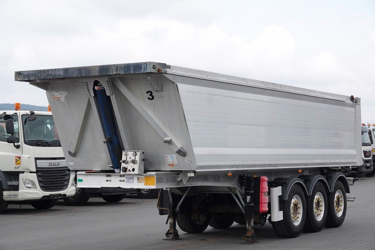 Benalu WYWROTKA / 26 m3 / ALUMINIOWA / OŚ PODNOSZONA / - Tipper semi-trailer: picture 1 Benalu WYWROTKA / 26 m3 / ALUMINIOWA / OŚ PODNOSZONA / - Tipper semi-trailer: picture 1