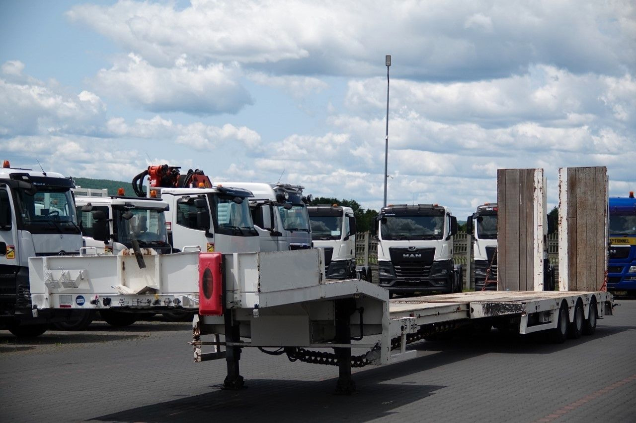 Faymonville NISKOPODWOZIE / STN-3A / ROZCIĄGANA / LAWETA / - Low loader semi-trailer: picture 3 Faymonville NISKOPODWOZIE / STN-3A / ROZCIĄGANA / LAWETA / - Low loader semi-trailer: picture 3