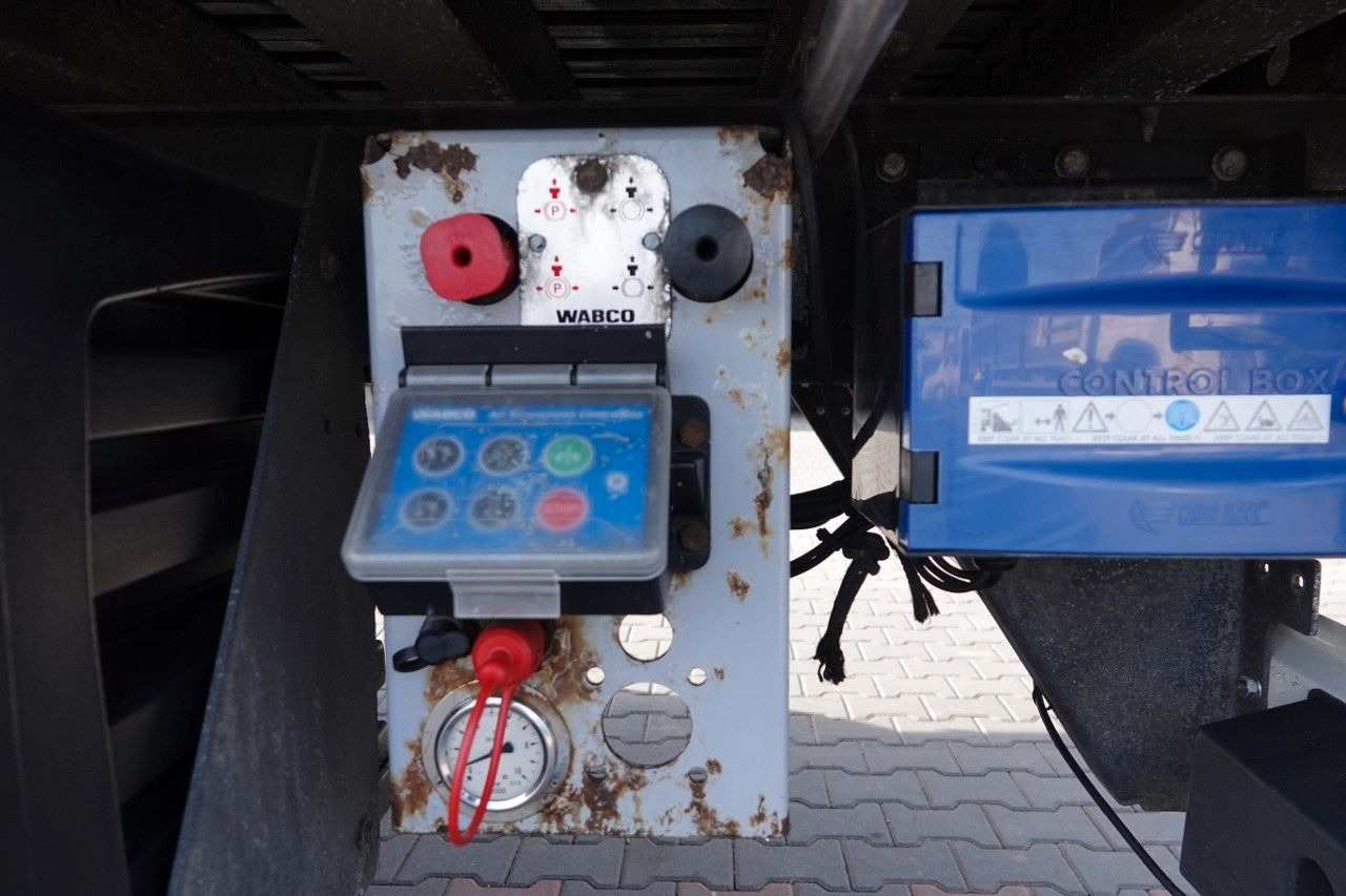 New Walking floor semi-trailer Kraker WALKING FLOOR / RUCHOMA PODŁOGA / 92 M3 / OŚ PO: picture 13