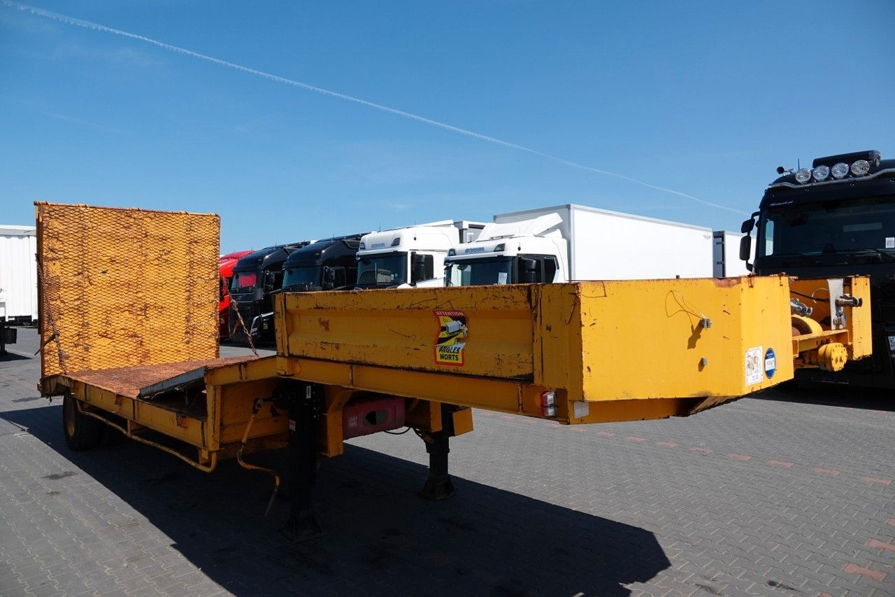 LOUAULT LAWETA NISKOPODWOZIOWA / NAJAZDY HYDRAUL - Low loader semi-trailer: picture 2 LOUAULT LAWETA NISKOPODWOZIOWA / NAJAZDY HYDRAUL - Low loader semi-trailer: picture 2