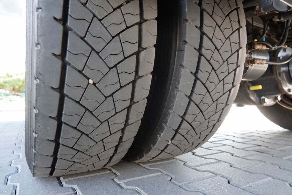 Refrigerator truck Renault D 280 / CHŁODNIA - 6,7 m / THERMO KING ES-600 MA Renault D 280 / CHŁODNIA - 6,7 m / THERMO KING ES-600 MA: picture 12