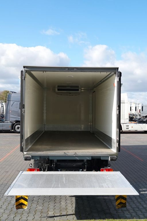 Refrigerator truck Renault D 280 / CHŁODNIA - 6,7 m / THERMO KING ES-600 MA Renault D 280 / CHŁODNIA - 6,7 m / THERMO KING ES-600 MA: picture 9