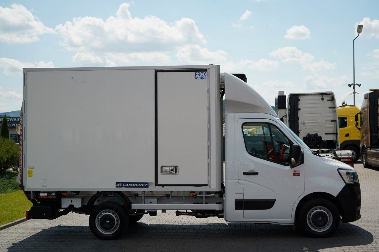 Renault MASTER/ CHŁODNIA / LAMBERT / AGREGAT CARRIER X - Refrigerated van: picture 3 Renault MASTER/ CHŁODNIA / LAMBERT / AGREGAT CARRIER X - Refrigerated van: picture 3