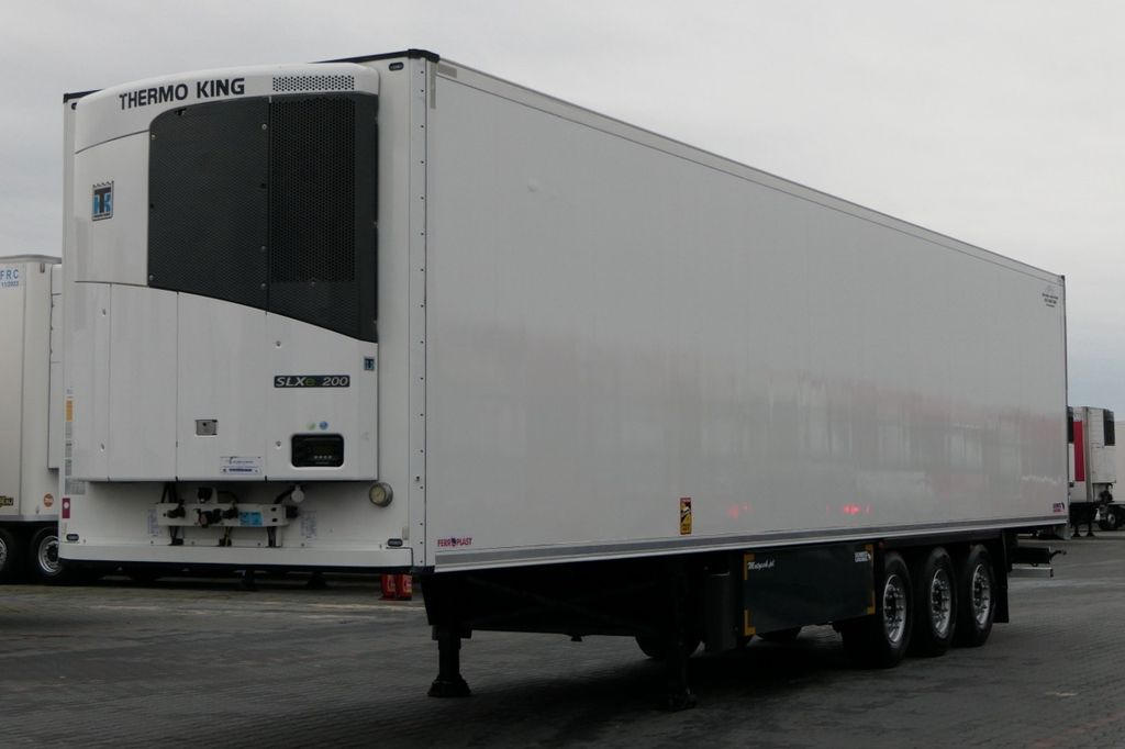 Schmitz Cargobull REFRIDGERATOR / THERMO KING SLX 200/PALLET BOX/ - Refrigerator semi-trailer: picture 1 Schmitz Cargobull REFRIDGERATOR / THERMO KING SLX 200/PALLET BOX/ - Refrigerator semi-trailer: picture 1