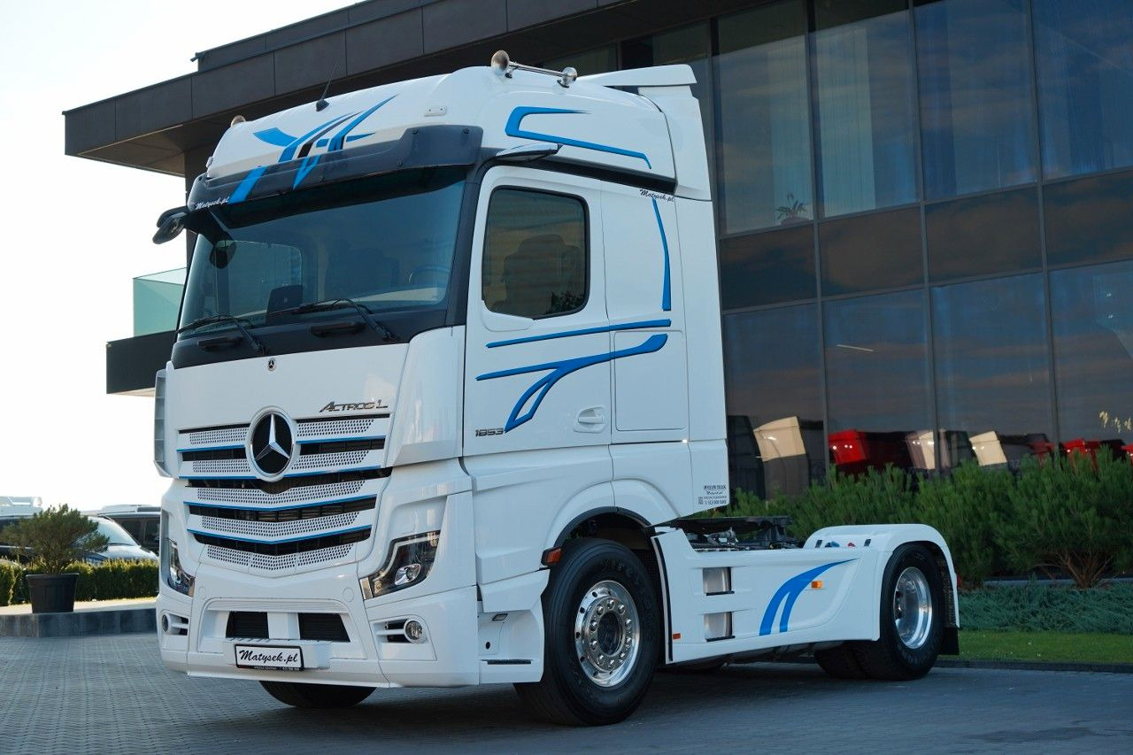 Mercedes-Benz ACTROS 1853 / BIG SPACE / HYDRAULIKA DWUOBWODOWA - Tractor unit: picture 4 Mercedes-Benz ACTROS 1853 / BIG SPACE / HYDRAULIKA DWUOBWODOWA - Tractor unit: picture 4