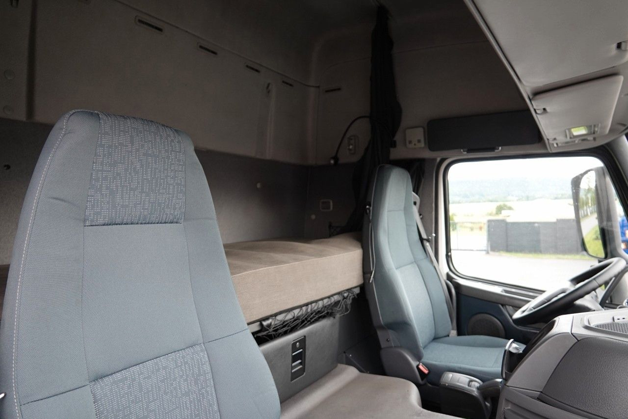 Tractor unit Volvo FM 450 / ADR / WAGA: 6900KG / EURO 5 / PO KONTRA: picture 17