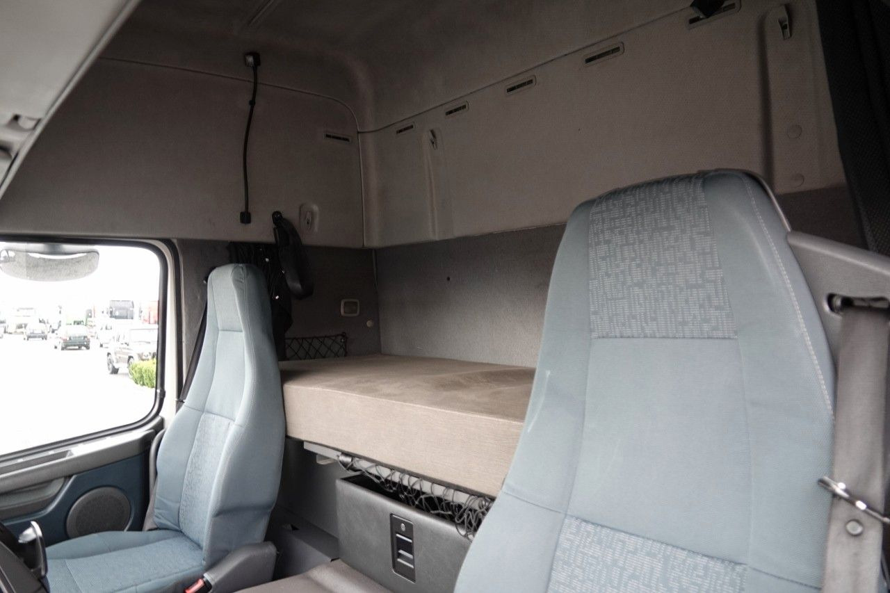 Tractor unit Volvo FM 450 / ADR / WAGA: 6900KG / EURO 5 / PO KONTRA: picture 12