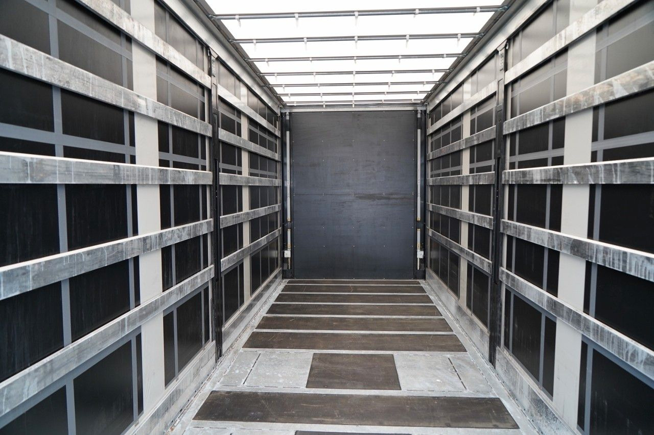 Curtainsider truck, Curtainsider trailer Volvo FH 500 /XXL / ZESTAW TANDEM PRZEJAZDOWY 120 M3 /: picture 10 Curtainsider truck, Curtainsider trailer Volvo FH 500 /XXL / ZESTAW TANDEM PRZEJAZDOWY 120 M3 /: picture 10