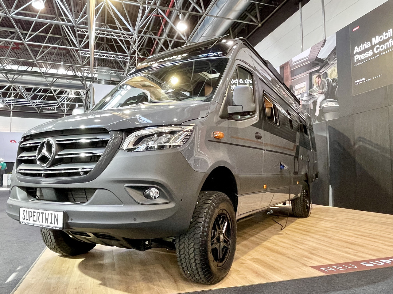 ADRIA Super Twin 700 SGX - Camper van: picture 1 ADRIA Super Twin 700 SGX - Camper van: picture 1