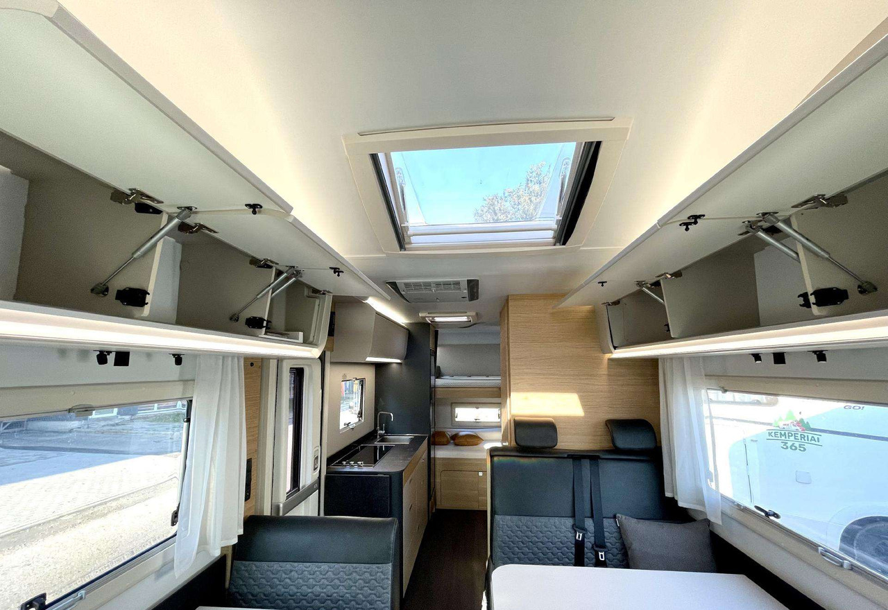 Adria Coral XL 650DK - Alcove motorhome: picture 5 Adria Coral XL 650DK - Alcove motorhome: picture 5