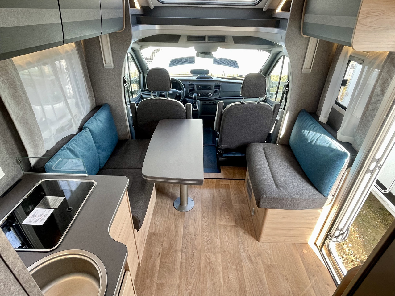 Dethleffs Just Go T7055 EBL - Semi-integrated motorhome: picture 5 Dethleffs Just Go T7055 EBL - Semi-integrated motorhome: picture 5