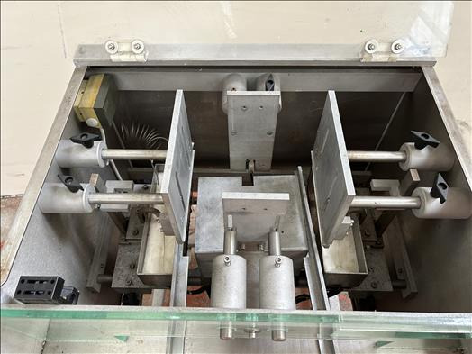 Freemantle 2FS Two flap sealer - Packaging machinery: picture 2 Freemantle 2FS Two flap sealer - Packaging machinery: picture 2