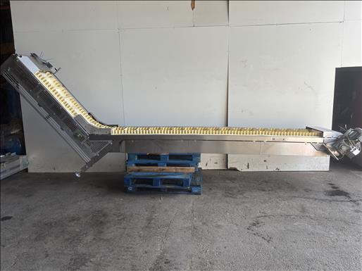 NNP Flighted elevator conveyor - Conveyor: picture 1 NNP Flighted elevator conveyor - Conveyor: picture 1