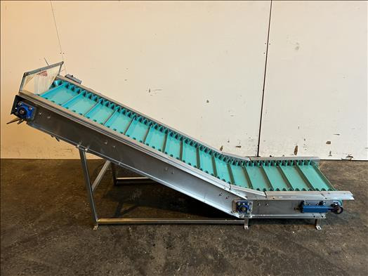 NNP Flighted elevator conveyor - Conveyor: picture 1 NNP Flighted elevator conveyor - Conveyor: picture 1