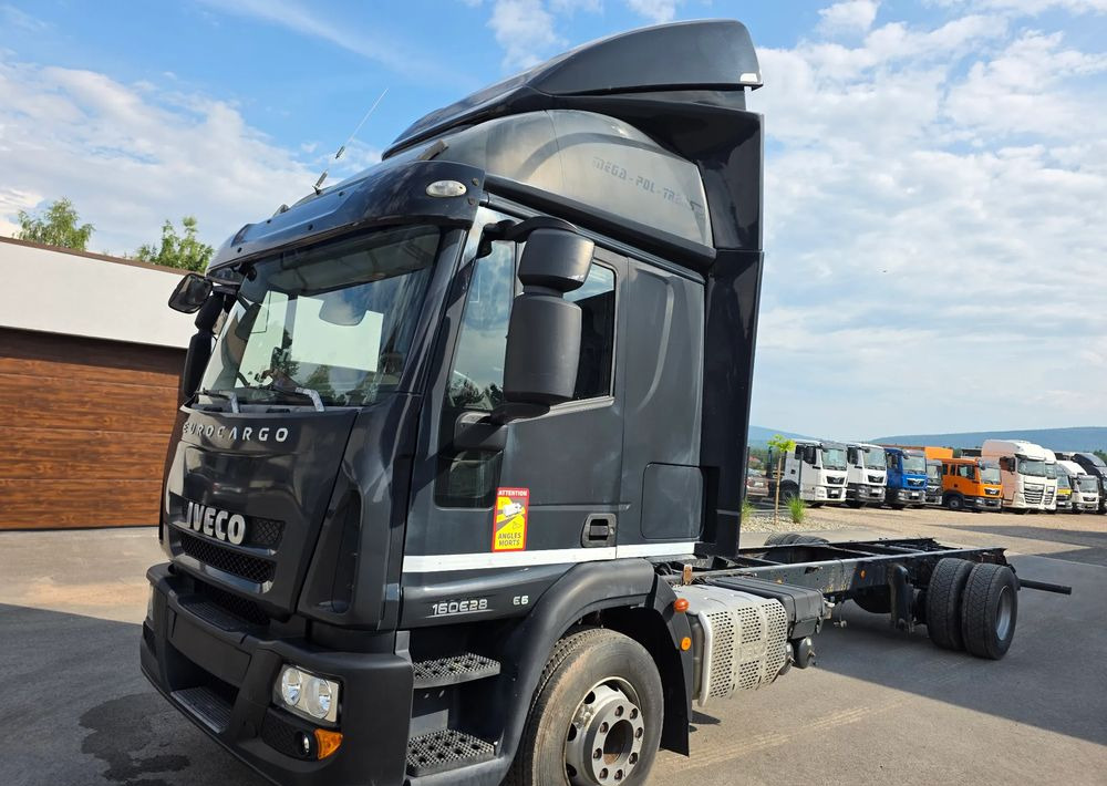 Iveco EUROCARGO 160E28 RAMA DO ZABUDOWY/ LAWETA / MANUAL / - Cab chassis truck: picture 1 Iveco EUROCARGO 160E28 RAMA DO ZABUDOWY/ LAWETA / MANUAL / - Cab chassis truck: picture 1