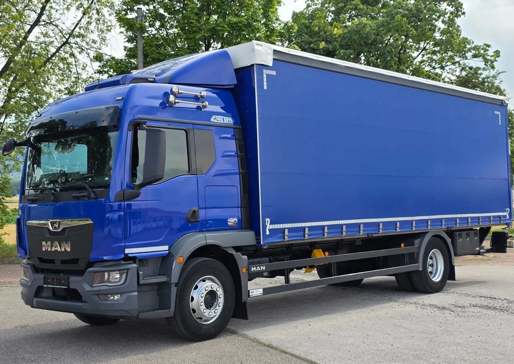 MAN TGM 18.320 / 18.290 / NOWY MODEL / E6 / 20PALET / 9200 ŁADOWNOŚĆ / SERWISOWANY / NISKI PRZEBIEG / WINDA / FIRANKA / SPROWADZONY / 2021 / NISKI PRZEBIEG /PIERWSZY WŁAŚCICIEL/ - Curtainsider truck: picture 2 MAN TGM 18.320 / 18.290 / NOWY MODEL / E6 / 20PALET / 9200 ŁADOWNOŚĆ / SERWISOWANY / NISKI PRZEBIEG / WINDA / FIRANKA / SPROWADZONY / 2021 / NISKI PRZEBIEG /PIERWSZY WŁAŚCICIEL/ - Curtainsider truck: picture 2