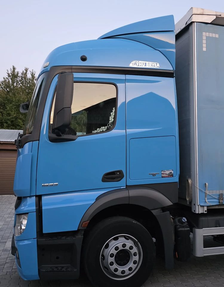 Mercedes-Benz ACTROS 1833 / FIRANKA/ WINDA / 22PALETY / 8760 ŁADOWNOŚĆ / AUTOMAT / DUŻY SILNIK / SYPIALKA / - Curtainsider truck: picture 5 Mercedes-Benz ACTROS 1833 / FIRANKA/ WINDA / 22PALETY / 8760 ŁADOWNOŚĆ / AUTOMAT / DUŻY SILNIK / SYPIALKA / - Curtainsider truck: picture 5