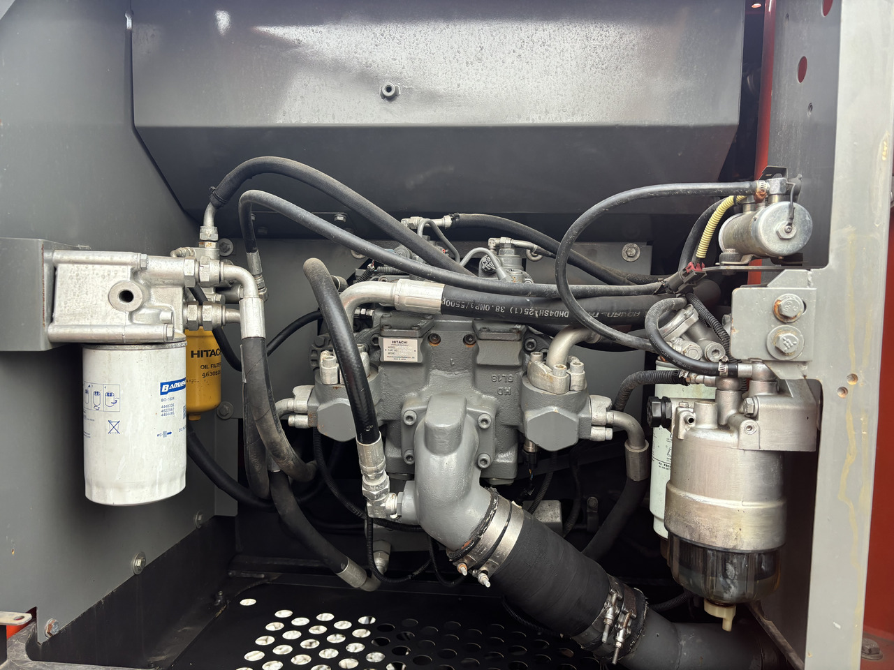 Hitachi Zx200-3 - Crawler excavator: picture 3 Hitachi Zx200-3 - Crawler excavator: picture 3