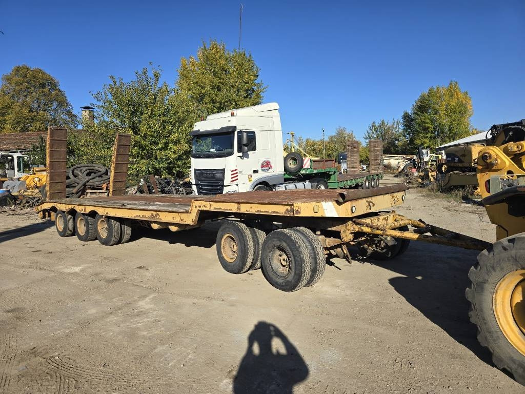 Bertoja 3 - Low loader semi-trailer: picture 1 Bertoja 3 - Low loader semi-trailer: picture 1