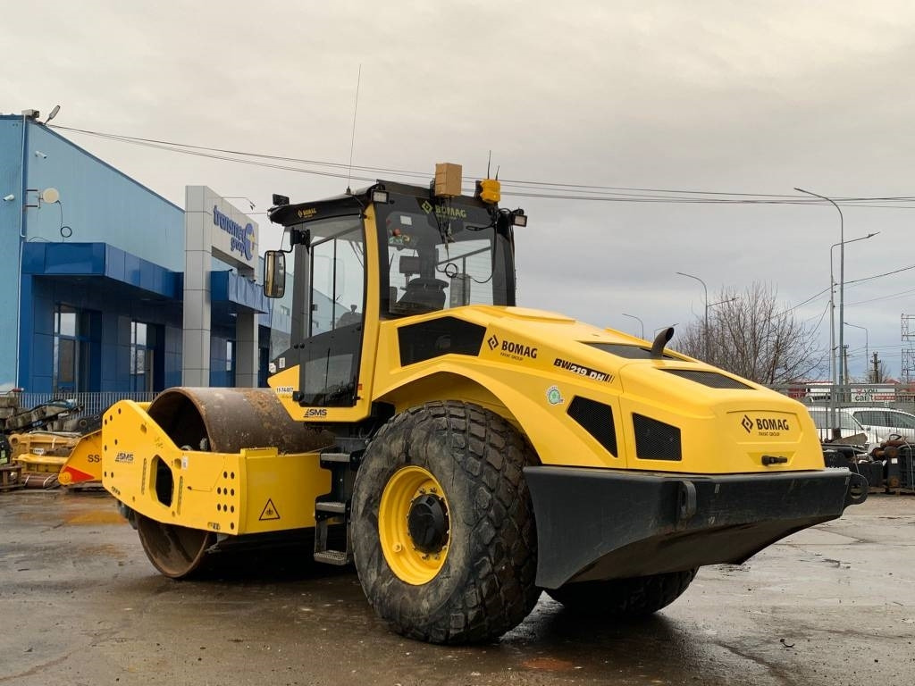 Bomag BW219 DH5+3D Trimble GPS - Compactor: picture 3 Bomag BW219 DH5+3D Trimble GPS - Compactor: picture 3
