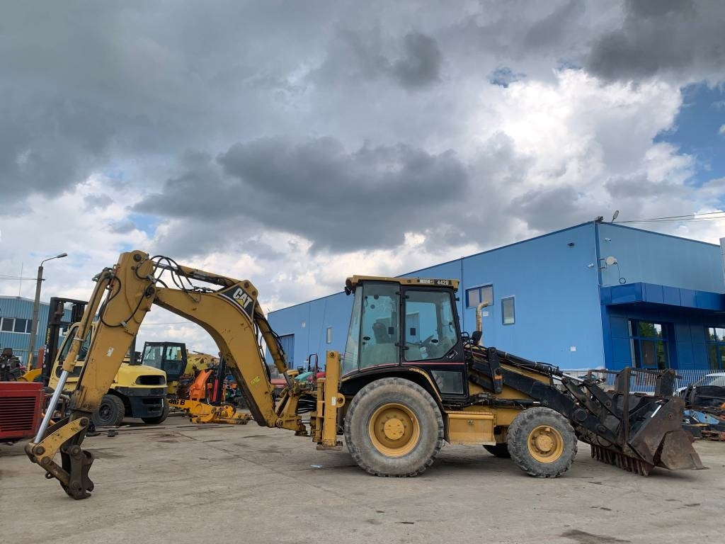 Backhoe loader CAT 442 D: picture 6
