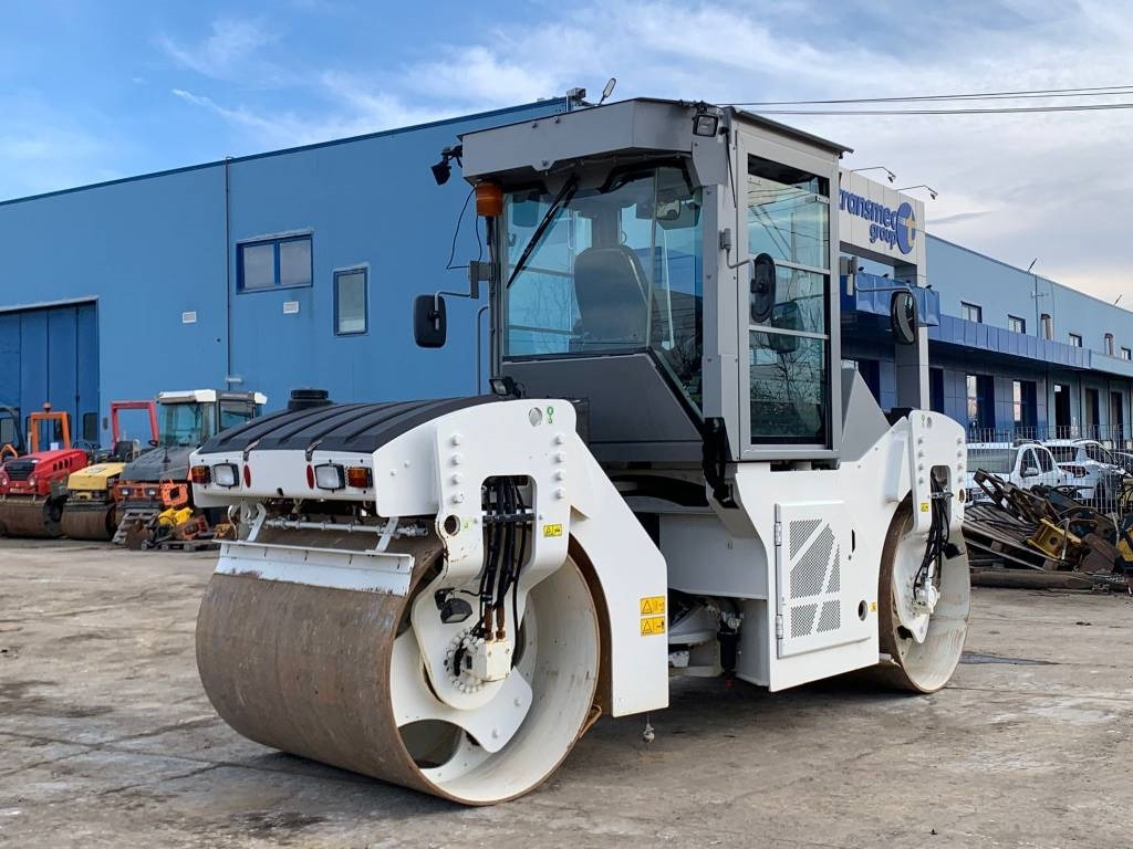 CAT CB 7 - Road roller: picture 1 CAT CB 7 - Road roller: picture 1