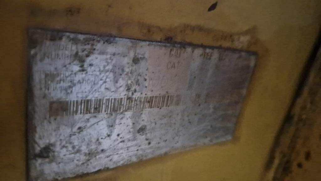 CAT D5 FOR PARTS  - Bulldozer: picture 4 CAT D5 FOR PARTS  - Bulldozer: picture 4