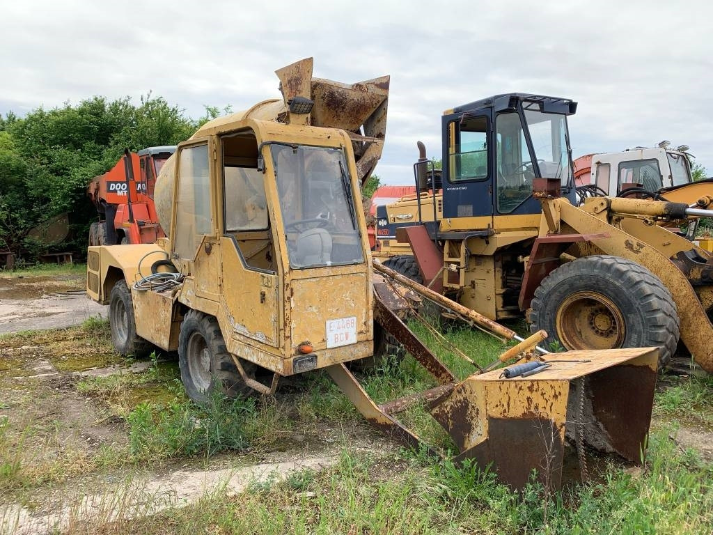 Carmix 9 - Concrete mixer: picture 1 Carmix 9 - Concrete mixer: picture 1