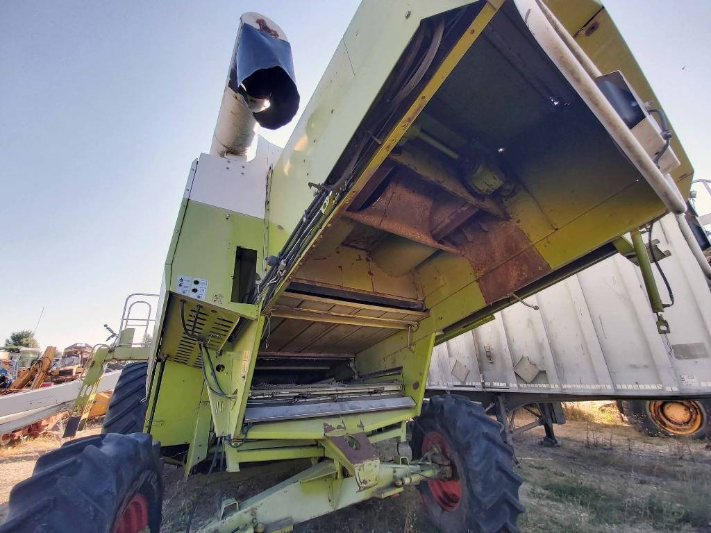 Claas Lexion 480 - Combine harvester: picture 5 Claas Lexion 480 - Combine harvester: picture 5