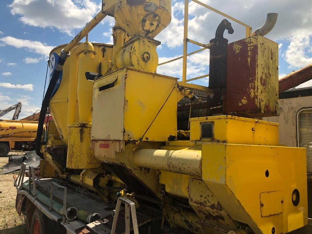 Mercedes-Benz 814  - Construction machinery, Truck: picture 4 Mercedes-Benz 814  - Construction machinery, Truck: picture 4