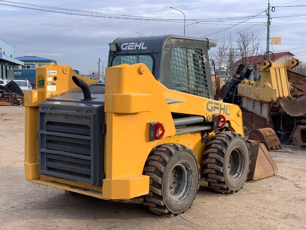 Gehl R 260 - Skid steer loader: picture 4 Gehl R 260 - Skid steer loader: picture 4