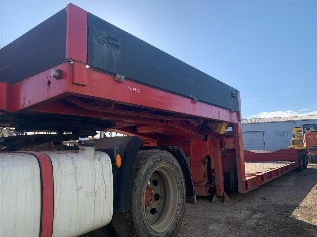 Low loader semi-trailer Goldhofer 2: picture 8
