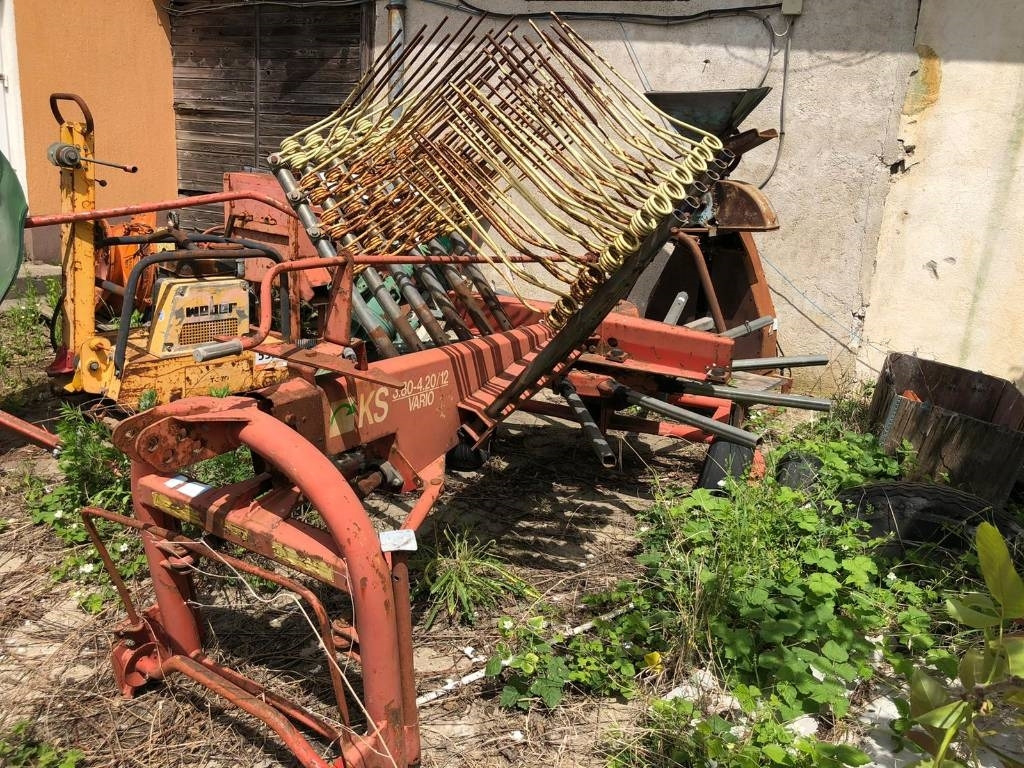 Krone Vario KS - Tedder/ Rake: picture 4 Krone Vario KS - Tedder/ Rake: picture 4