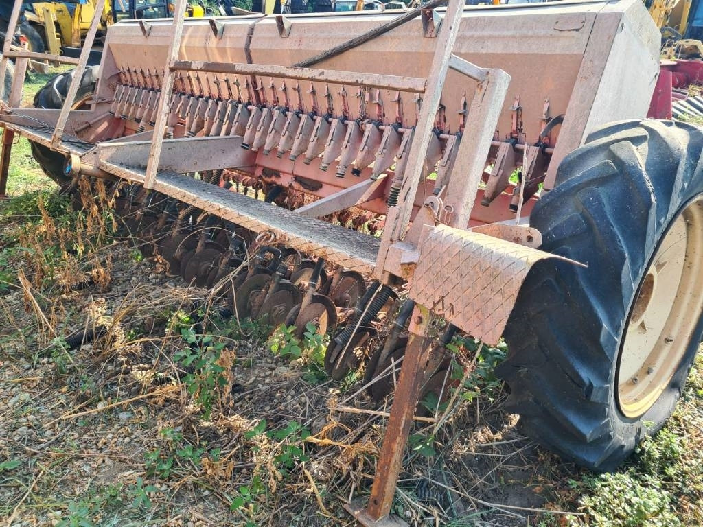 Kuhn 4M - Combine seed drill: picture 5 Kuhn 4M - Combine seed drill: picture 5